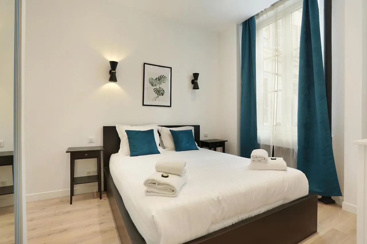 Pick A Flat Higher Marais Apartment *
